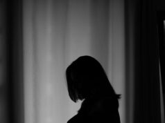 Náuseas intensas durante a gravidez e depressão: estudo revela associação bidirecional gravidez