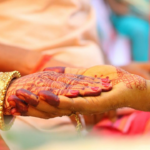 Navegando pelos desafios de saúde mental do planejamento de casamentos indianos