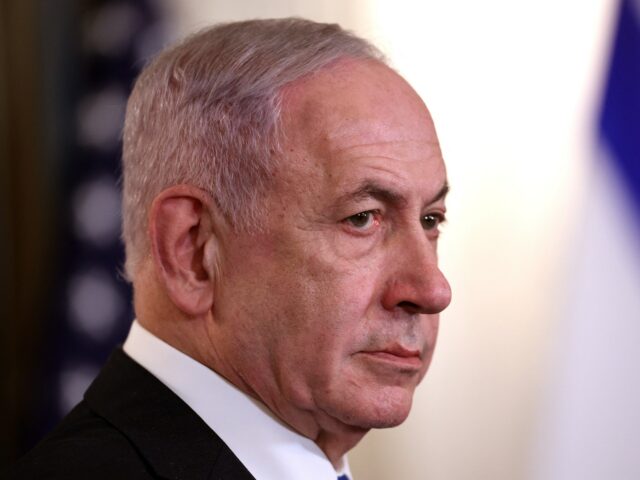 Netanyahu escreve ao presidente israelense pedindo perdão em casos de corrupção
