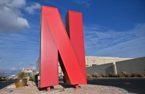 Netflix negocia para licenciar podcasts de vídeo da iHeartMedia, diz relatório General Exterior Views Of Netflix ABQ Studios
