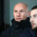 Paul Pogba assistindo Mônaco enfrentar o Man City na Liga dos Campeões