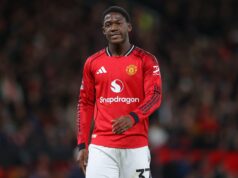 Nicky Butt compartilha o que ele diria a Kobbie Mainoo para fazer agora se ele estivesse guiando sua carreira Nicky Butt trabalhando na cobertura da Premier League