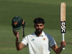 Nikhil Chaudhary se torna o primeiro indiano a marcar uma tonelada no Sheffield Shield neste século Nikhil Chaudhary se torna o primeiro indiano a marcar uma tonelada no Sheffield Shield neste século