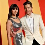 Nina Dobrev aparentemente zomba de Shaun White Split com fantasia de Halloween