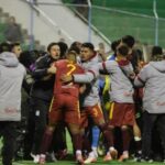 Noite infernal em Oruro: 17 cartões vermelhos arruinam as quartas de final da Copa Bolívia