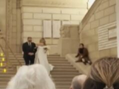 Noiva quebra o silêncio depois que a organizadora do casamento ‘ofuscou’ seu grande dia ao DESLIZAR escada abaixo Uma organizadora de casamentos pareceu ofuscar uma noiva em seu grande dia, deslizando escada abaixo