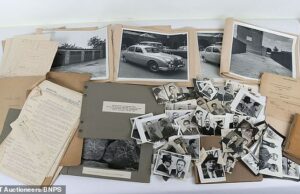 Notável arquivo do Grande Roubo de Trem surge 60 anos depois: o tesouro do chefe de polícia revela fotos inéditas de carros de fuga da gangue e pacotes de dinheiro O arquivo pessoal de um dos detetives que liderou a investigação do Grande Roubo do Trem foi colocado à venda mais de 60 anos depois