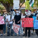 Novas matrículas de estudantes internacionais caíram nas faculdades neste outono, segundo relatório