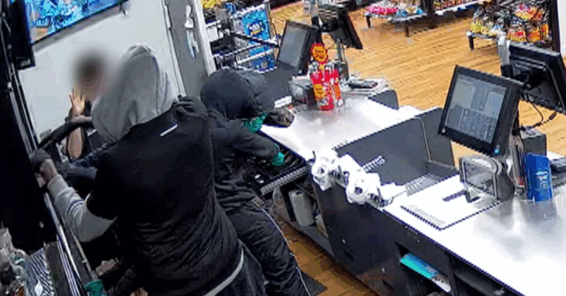 Um número impressionante de nove em cada 10 empregadores de varejo em Victoria temem pela segurança de seus funcionários.