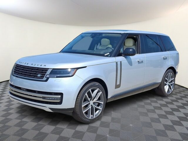 O 2025 Range Rover SE 7 lugares LWB SUV de O 2025 Range Rover SE 7 lugares LWB SUV de luxo em tamanho real