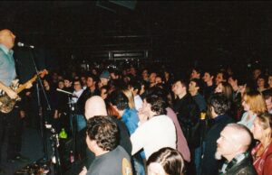 O 30º show de reunião da Spaceland remonta ao apogeu da cena musical de Silver Lake nos anos 90 O 30º show de reunião da Spaceland remonta ao apogeu da cena musical de Silver Lake nos anos 90