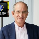 Brian L. Roberts, CEO da Comcast Corporation, sorrindo.