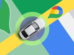 O Google Maps ganha avanços com orientação de pista ao vivo com tecnologia de IA Tela do painel do carro mostrando a interface do Android Auto com vários ícones de aplicativos e um mapa de navegação, sobreposto por um grande logotipo do Android Auto.