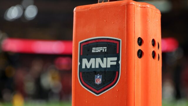 O Google rejeita o pedido da Disney para restaurar o ABC no YouTube TV na noite da eleição e, em vez disso, propõe permitir que os usuários assistam ESPN e ABC enquanto as negociações continuam
