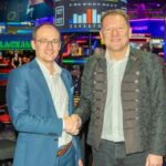 Dominik Raasch, membro do conselho de administração, Merkur Games, e Goran Miškulin, CEO da Spintec