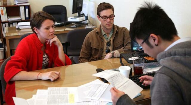 O IRS divulgou discretamente novas faixas de impostos para 2026. Alguns americanos economizarão milhares, enquanto outros não terão tanta sorte
