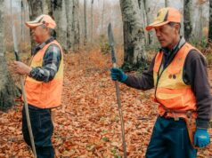 O Japão vai caçar ursos. Está esperando pegar um grande problema Uma vila perto dos distritos de Kita-Akita e Ani fica ao lado de florestas compartilhadas por humanos e ursos na província de Akita.