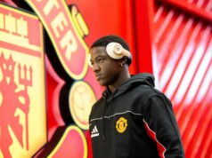 O Man Utd tem outro Kobbie Mainoo na academia, ele mostrou grande qualidade na vitória por 7 a 0 Jay McEvoy com o terceiro uniforme branco do Manchester United.