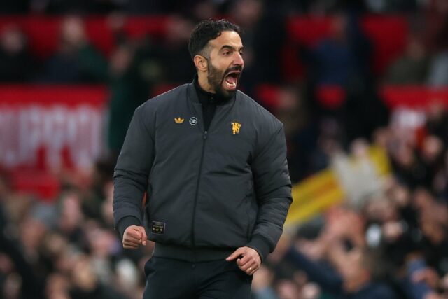 Ruben Amorim fica consternado durante Manchester City x Manchester United