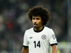 O Manchester United ofereceu a chance de contratar a melhor contratação de Christopher Vivell ícone de correio