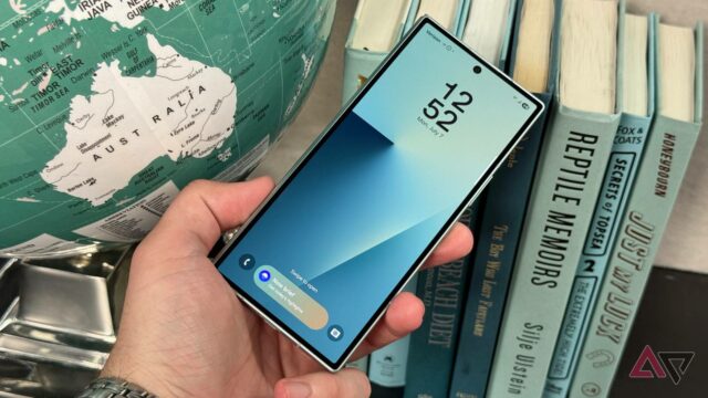 O Now Brief da Samsung poderá em breve oferecer recomendações aprimoradas do YouTube e Spotify
