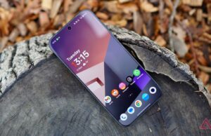 O OnePlus 15 está finalmente disponível para encomenda nos EUA O OnePlus 15 carregado