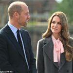 O Príncipe e a Princesa de Gales (retratados aqui em setembro de 2025) estenderam suas condolências às vítimas e famílias das pessoas apanhadas nos esfaqueamentos no trem de Huntingdon