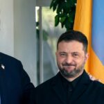 Os líderes europeus estão a resistir ao plano pela razão lógica de que fazer tantas concessões a Putin apenas o encorajará a recorrer à guerra nos próximos anos.