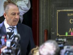 O alívio do chefão das gangues ao evitar mais prisão por tráfico de drogas Tony Mokbel deixa hoje o Tribunal de Apelações de Victoria.