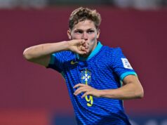 O alvo do garoto-prodígio do Man Utd brasileiro tem nova cláusula de rescisão em meio aos gols da Copa do Mundo Sub-17 ícone de correio