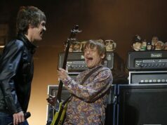 O baixista do Stone Roses, Gary ‘Mani’ Mounfield, morre aos 63 anos: os devastados companheiros de banda Ian Brown, John Squire e Reni prestam uma homenagem emocionante ao seu ‘maravilhoso irmão’ Gary 'Mani' Mounfield, baixista do Stone Roses, morreu aos 63 anos