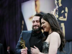 O bebê do Emmy de Kieran Culkin e Jazz Charton está aqui, diz Sarah Snook, co-estrela de ‘Succession’ O bebê do Emmy de Kieran Culkin e Jazz Charton está aqui, diz Sarah Snook, co-estrela de 'Succession'