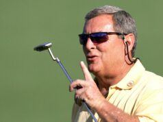 O bicampeão de golfe Fuzzy Zoeller morre aos 74 anos lightbox-info