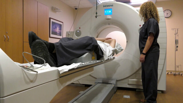 O cálcio arterial coronariano pode ser um preditor de mortalidade O cálcio nas artérias coronárias pode ser um preditor de mortalidade por todas as causas, incluindo condições médicas não relacionadas à saúde cardíaca