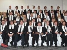 O capítulo final da turma de 2025, à medida que os alunos se formam na faculdade agrícola O capítulo final da turma de 2025, à medida que os alunos se formam na faculdade agrícola