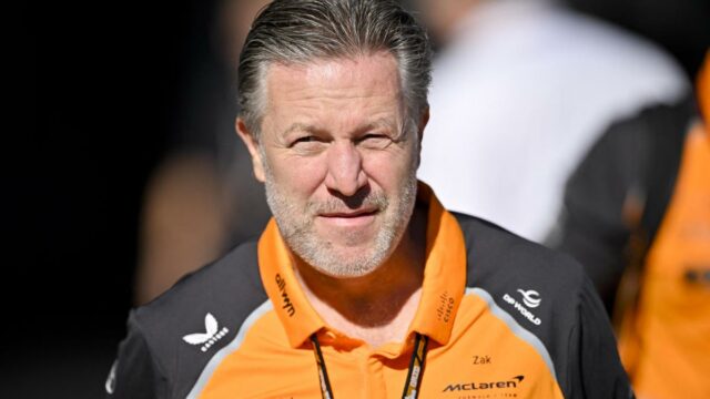 O chefe da McLaren, Brown, prefere perder o título para O chefe da McLaren, Brown, prefere perder o título para Verstappen do que favorecer Piastri ou Norris