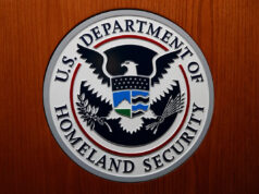 O comentarista muçulmano britânico Sami Hamdi concorda em deixar os EUA após detenção de imigração Yahoo news home