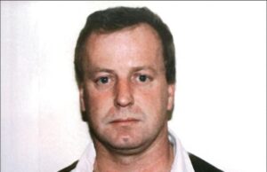 O crime que adoeceu a Grã-Bretanha: como um motorista de caminhão depravado sequestrou e assassinou uma estudante francesa e depois manteve seu corpo por dez dias enquanto desfrutava de um Natal em família Se tiver sucesso, Stuart Morgan (foto) poderá sair em liberdade por volta do 30º aniversário do assassinato que chocou a nação