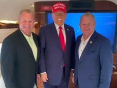 O deputado Troy Nehls, um aliado de Trump, não buscará a reeleição enquanto irmão gêmeo anuncia campanha para substituí-lo O deputado Troy Nehls, um aliado de Trump, não buscará a reeleição enquanto irmão gêmeo anuncia campanha para substituí-lo