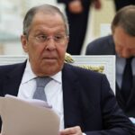 Visto pela última vez: Lavrov encontra-se com o ministro das Relações Exteriores da Coreia do Norte, Choe Son-hui, no Kremlin, no final de outubro.