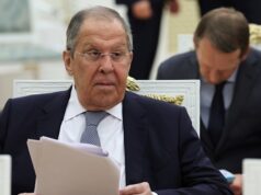 O desaparecimento de Lavrov coloca rumores no Kremlin em alta velocidade Visto pela última vez: Lavrov encontra-se com o ministro das Relações Exteriores da Coreia do Norte, Choe Son-hui, no Kremlin, no final de outubro.