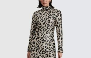 O deslumbrante vestido de lantejoulas da princesa Victoria da Suécia tem 50% de desconto na John Lewis – além de uma mini versão pronta para festa O deslumbrante vestido de lantejoulas da princesa Victoria da Suécia tem 50% de desconto na John Lewis - além de uma mini versão pronta para festa