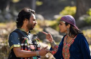 O diretor de ‘DJ Tillu’, Vimal Krishna, envolve as filmagens da Caxemira para a coprodução Índia-Indonésia ‘Anumana Pakshi’ (EXCLUSIVO) O diretor de 'DJ Tillu', Vimal Krishna, envolve as filmagens da Caxemira para a coprodução Índia-Indonésia 'Anumana Pakshi' (EXCLUSIVO)