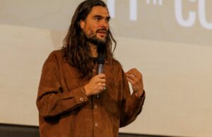 O diretor de ‘Sirat’, Oliver Laxe, olha para a floresta tropical para o próximo filme: ‘Estou muito atraído pela Amazônia’ O diretor de 'Sirat', Oliver Laxe, olha para a floresta tropical para o próximo filme: 'Estou muito atraído pela Amazônia'