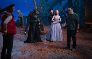 O diretor de ‘Wicked: For Good’ Jon M. Chu diz que Ariana Grande e Cynthia Erivo criaram a cena mais emocional por acidente: ‘I Forgot to Call Cut’ O diretor de 'Wicked: For Good' Jon M. Chu diz que Ariana Grande e Cynthia Erivo criaram a cena mais emocional por acidente: 'I Forgot to Call Cut'