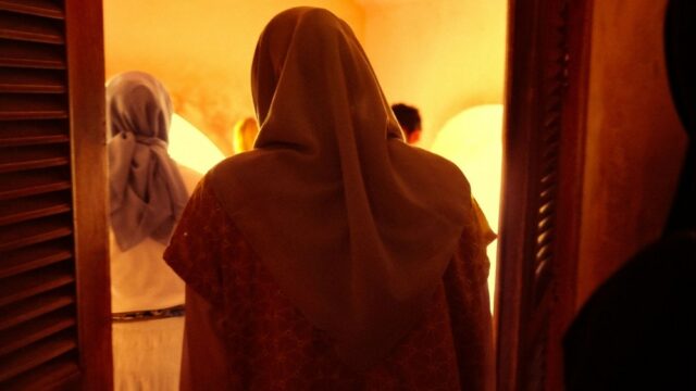 O filme de estreia de Kanya Iwana, 'Ibu', explora o trauma geracional no JAFF Future Project
