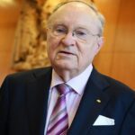 O fundador da Dignitas, Ludwig Minelli, suicidou-se aos 92 anos numa das suas próprias clínicas de morte assistida, poucos dias antes do seu aniversário.