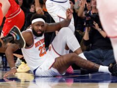 O gerenciamento de carga dos Knicks de Mitchell Robinson ainda carece de clareza Mitchell Robinson reage após cair no chão e perder uma enterrada no segundo tempo no Madison Square Garden em Nova York, Nova York, 2 de novembro de 2025.