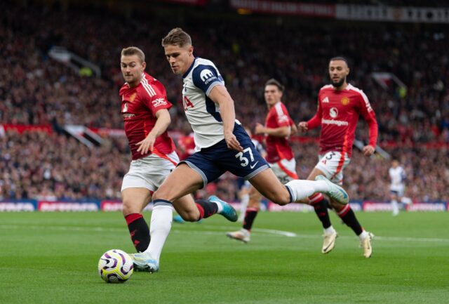 O gol de Micky van de Ven dará pesadelos ao ícone de correio