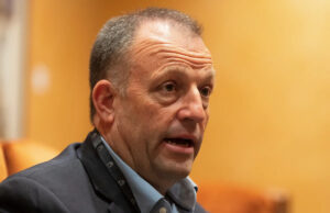 O governador do Havaí, Green, prevê que Newsom não satisfará o desejo dos americanos de um líder pacificador em 2028 Yahoo news home